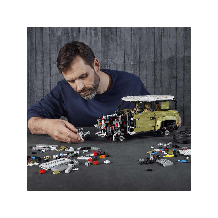 LEGO TECHNIC Land Rover Defender LEGO TECHNIC Land Rover Defender